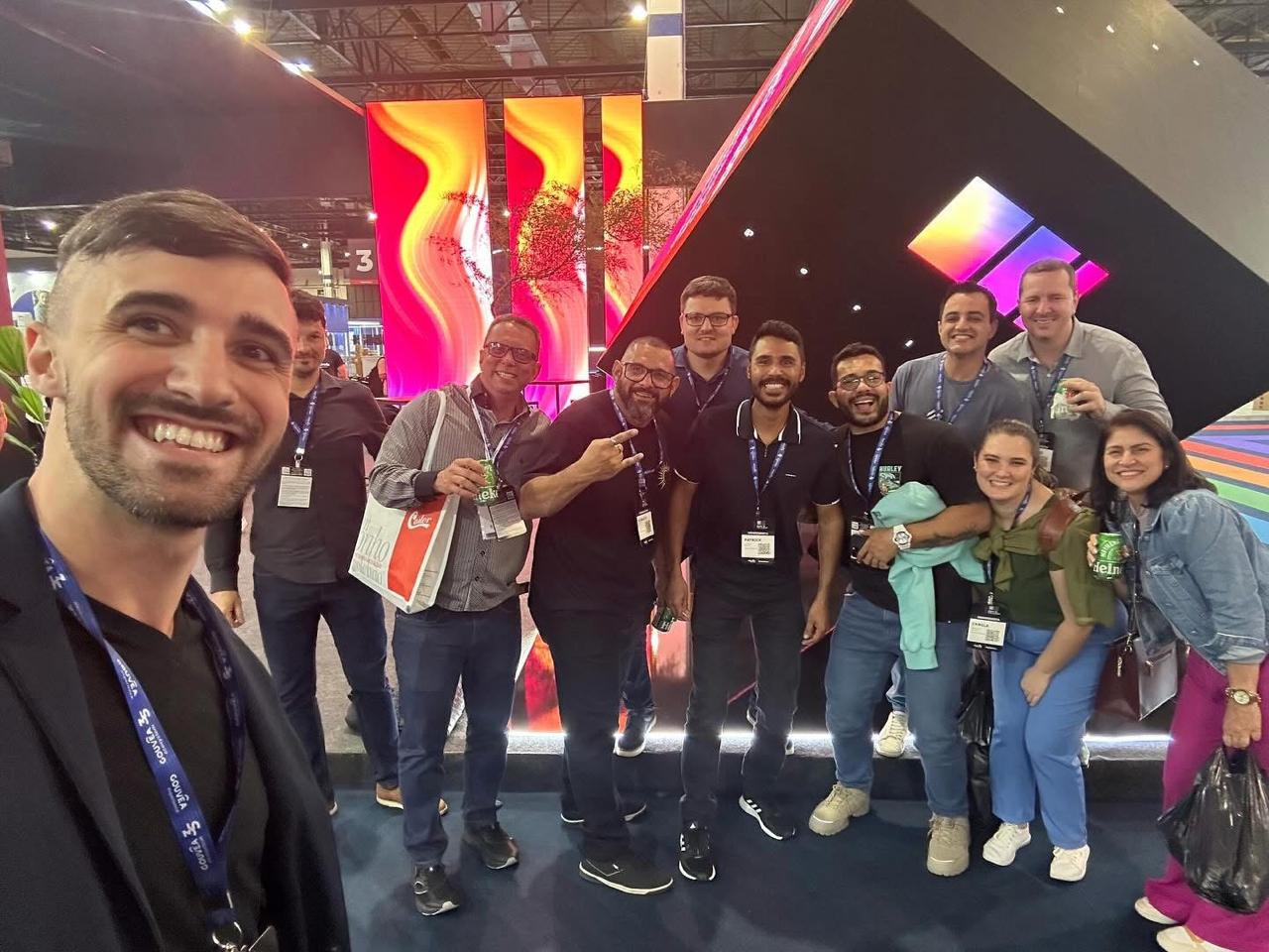 Foto dos empresários do ES que foram na LATAM 2023